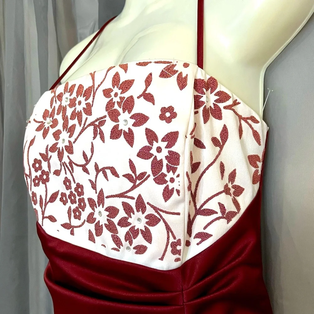 Ladies Formal Dress - Picture 1 of 6